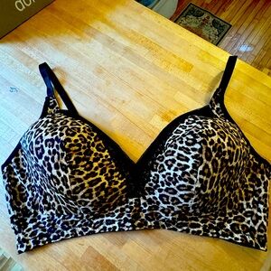 NWOT 44E Leopard Bra